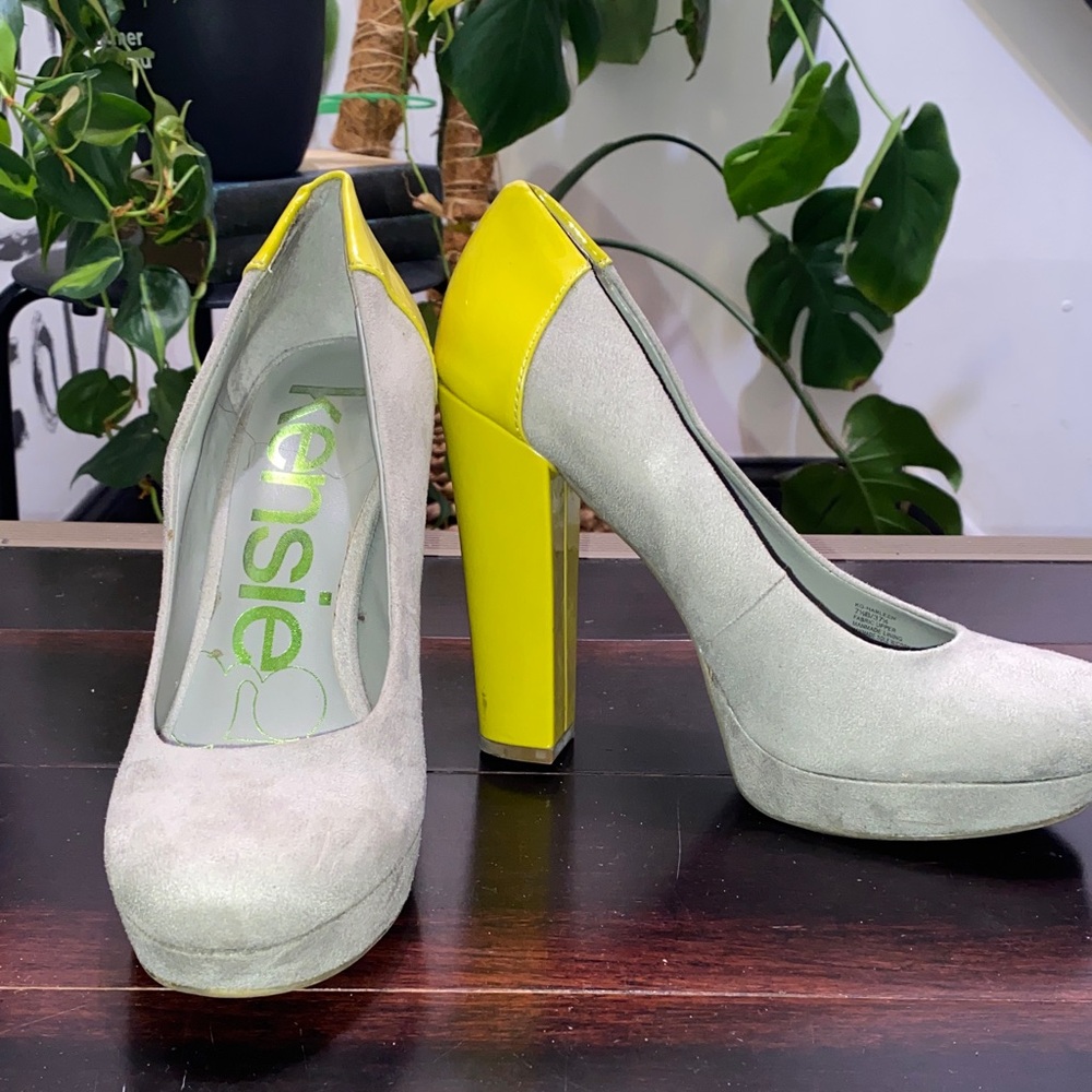 Kensie Women's Gray and Yellow Heels